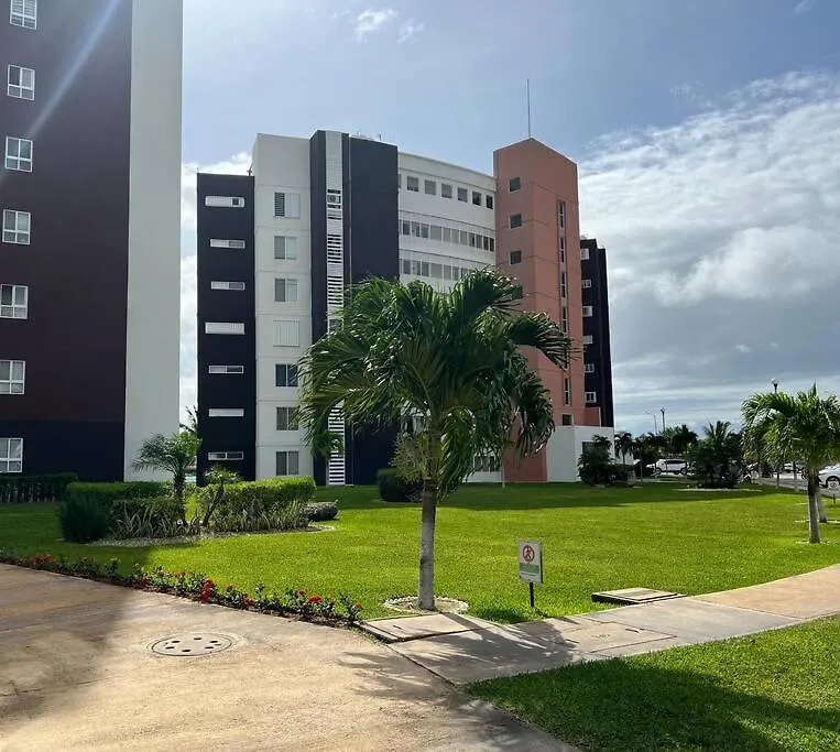 Apartment Лагуна. Морская. С Бассейном, 15 Мин От Моря Cancun