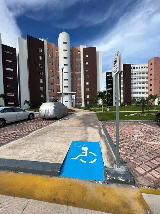 Лагуна. Морская. С Бассейном, 15 Мин От Моря Cancun Apartment